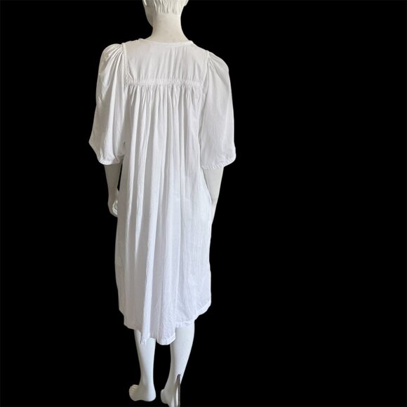 Chance Encounters White Cotton MuuMuu Duster Dress With Embroidery V-Neck - Picture 2 of 4